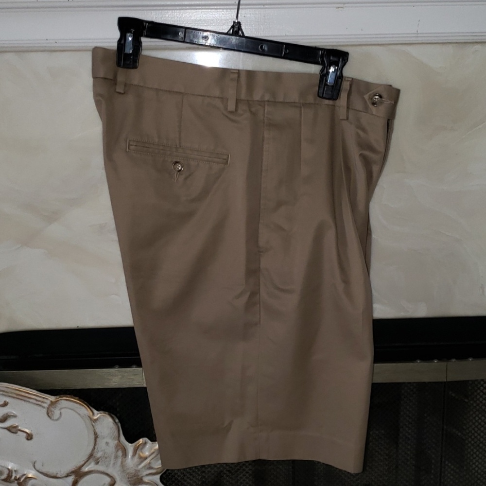 EUC♡ DANIEL CREMIEUX DRESS SHORTS